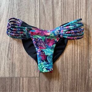 Born Primitive Swim Bottom- size S